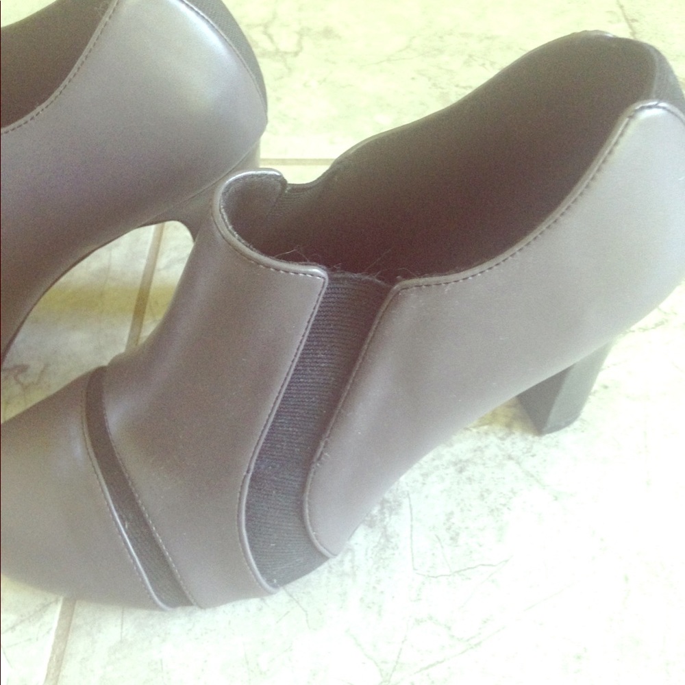 Liz & Co booties